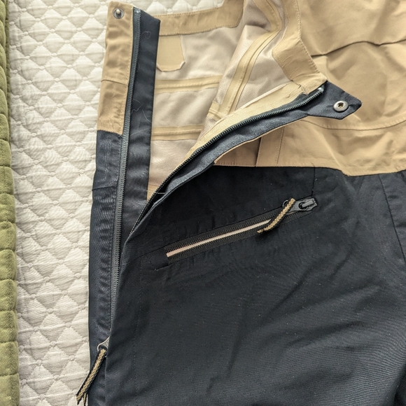 THE NORTH FACE Women's Ceptor Ski Snowboard Pants Bibs Large Black Tan - Picture 9 of 16